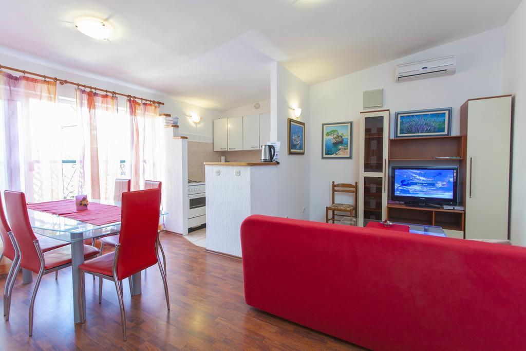 Carolija Apartment Makarska Værelse billede